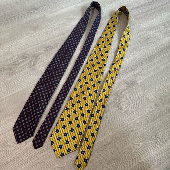 Robert Talbott Set of 2 Silk Navy & Yellow Geometric and Floral Neck Ties - Picture 2 of 7